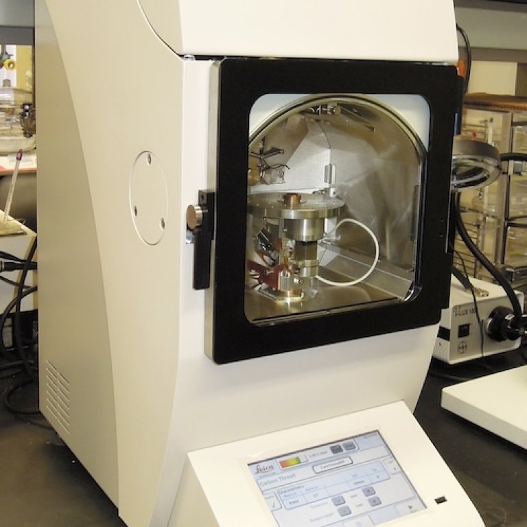 Leica vacuum apparatus