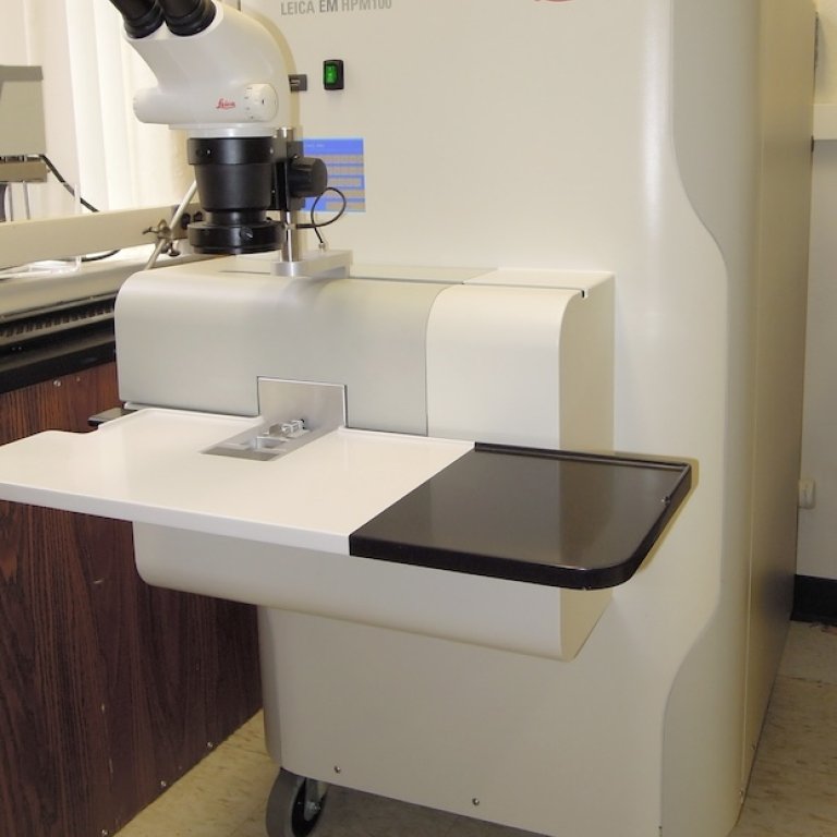 Leica high-pressure freezer